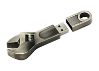 La forme argentée de clé d'entraînement d'instantané d'USB en métal 64G 2,0 avec gravent le logo